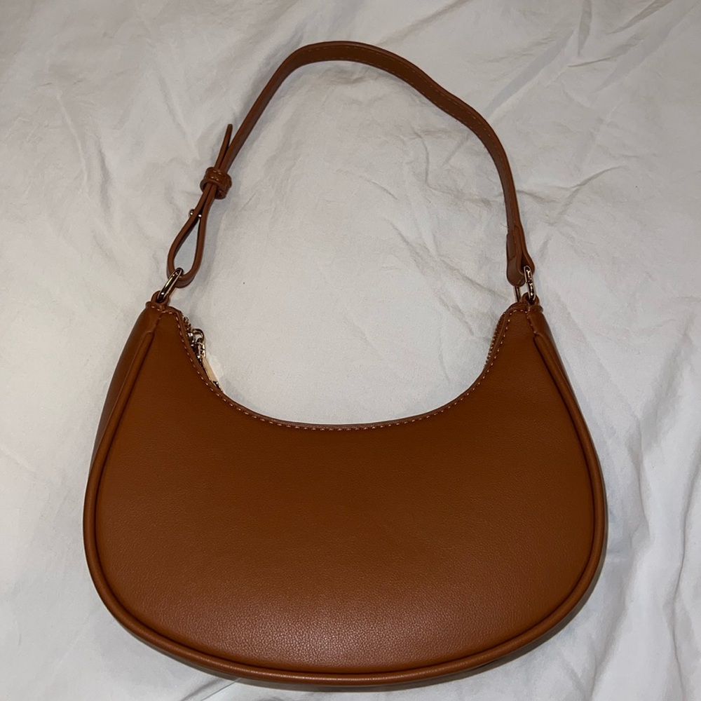 New - Classic Brown Leather Shoulder Bag with Minimalist Design